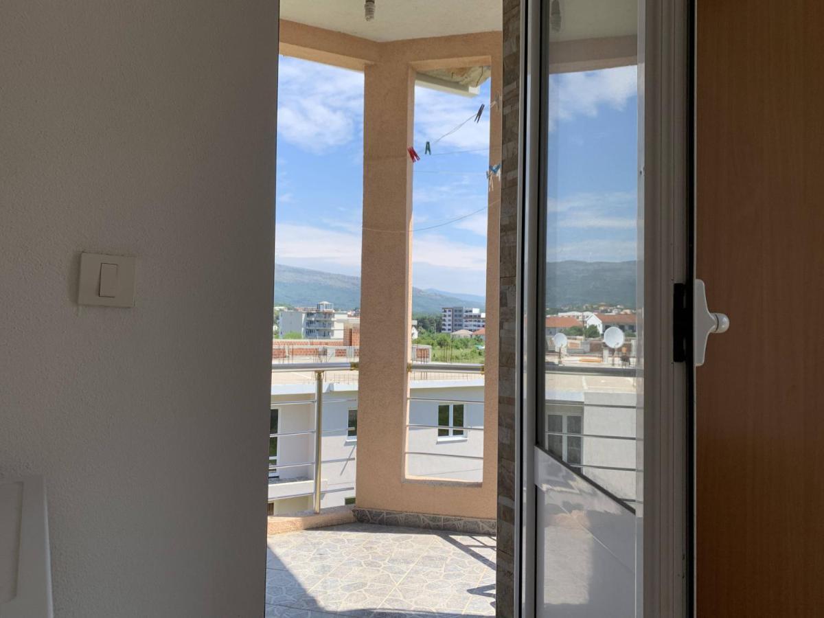 Guest House Koliqi - Hotel & Apartments อุลซิน ภายนอก รูปภาพ