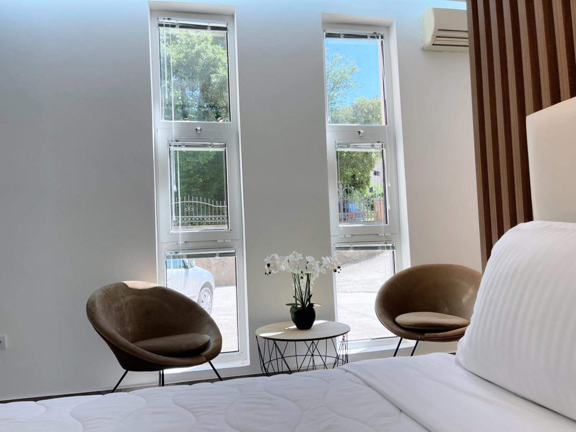 Guest House Koliqi - Hotel & Apartments อุลซิน ภายนอก รูปภาพ